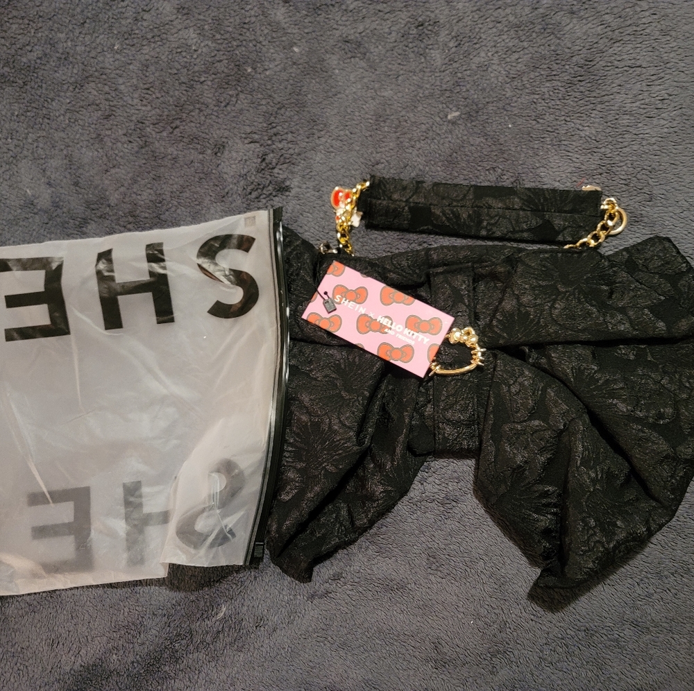 Hello kitty purse